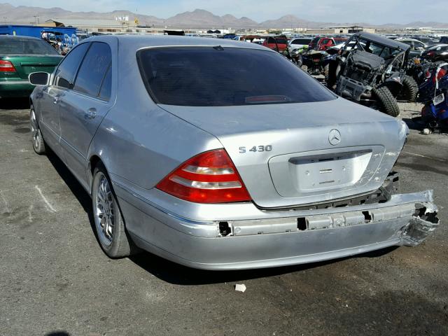 WDBNG70J5YA099552 - 2000 MERCEDES-BENZ S 430 SILVER photo 3