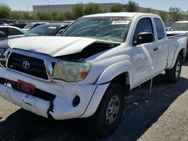 5TETX62N26Z148180 - 2006 TOYOTA TACOMA PRE WHITE photo 2