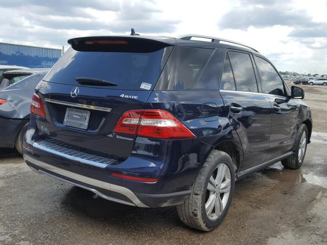 4JGDA5HB4EA374593 - 2014 MERCEDES-BENZ ML 350 4MA BLUE photo 4