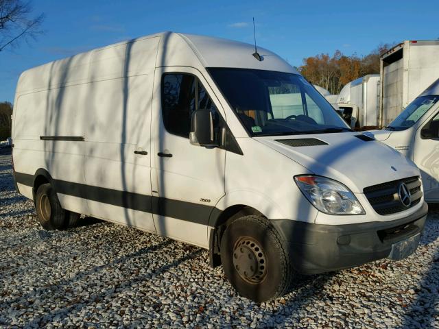 WD3PF1CC4C5724686 - 2012 MERCEDES-BENZ SPRINTER 3 WHITE photo 1