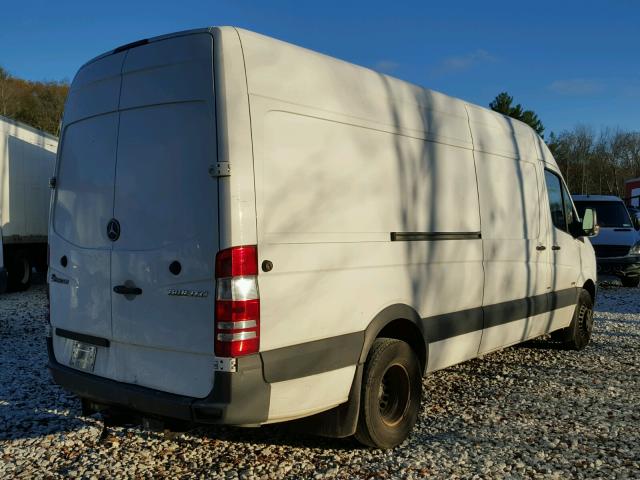 WD3PF1CC4C5724686 - 2012 MERCEDES-BENZ SPRINTER 3 WHITE photo 4