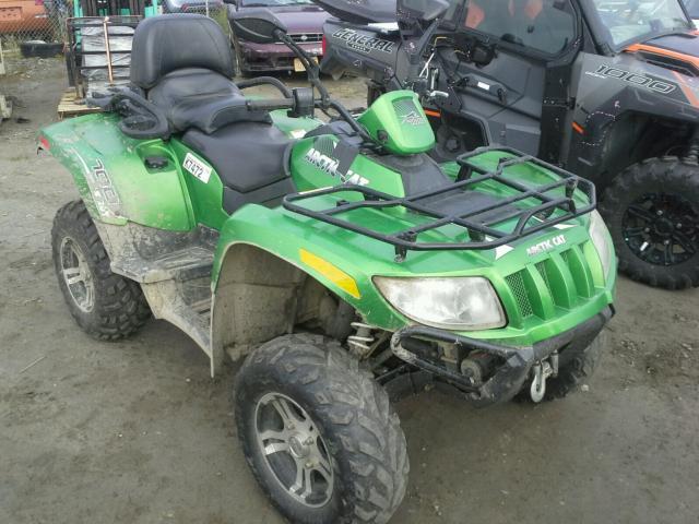 4UF11ATV7BT256225 - 2011 ARCTIC CAT 700 GREEN photo 1