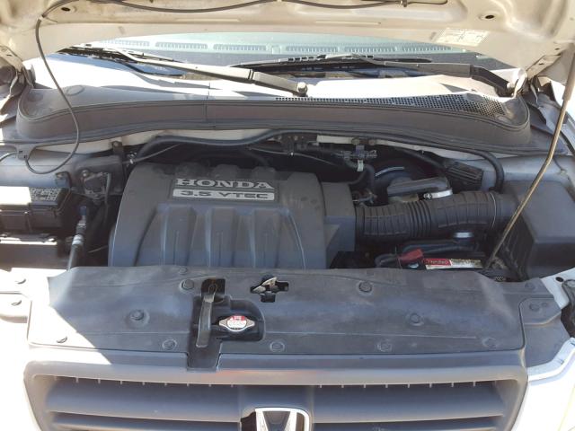 2HKYF18115H543985 - 2005 HONDA PILOT LX SILVER photo 7