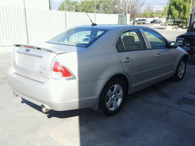 3FAHP07168R243908 - 2008 FORD FUSION SE SILVER photo 4