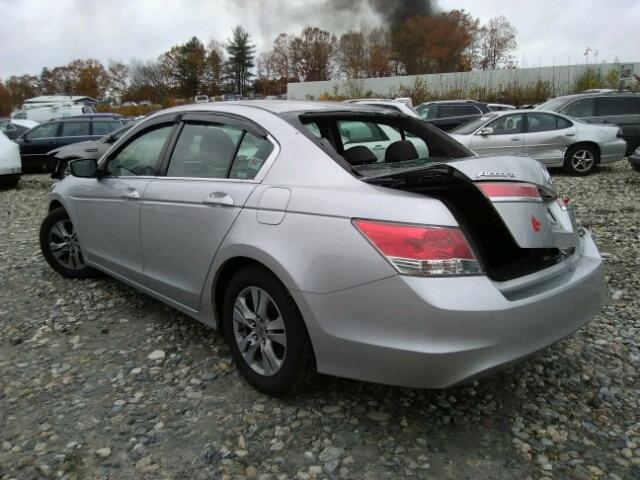 1HGCP2F63BA018751 - 2011 HONDA ACCORD SE SILVER photo 3