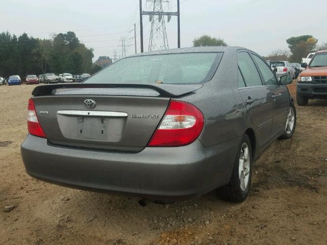4T1BE30K12U576961 - 2002 TOYOTA CAMRY LE 灰色 照片 4