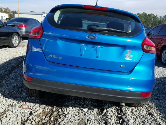 1FADP3K23HL251737 - 2017 FORD FOCUS SE BLUE photo 9