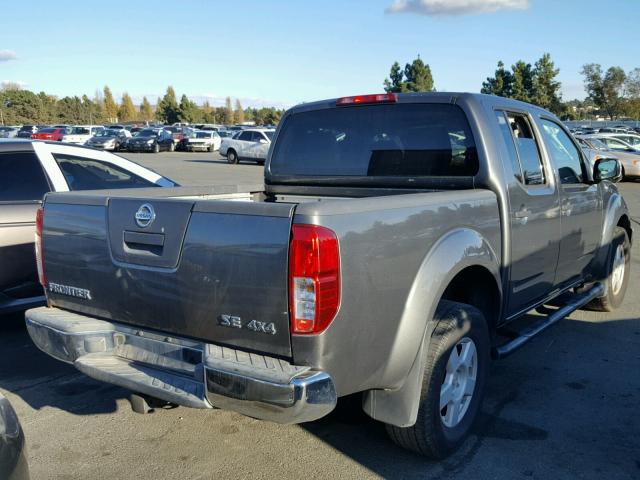 1N6AD07W35C427839 - 2005 NISSAN FRONTIER C GRAY photo 4