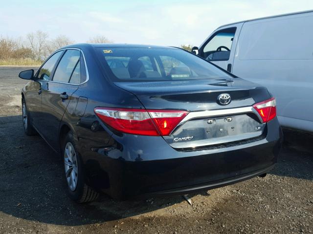 4T1BF1FK7FU041793 - 2015 TOYOTA CAMRY LE 蓝色 照片 3