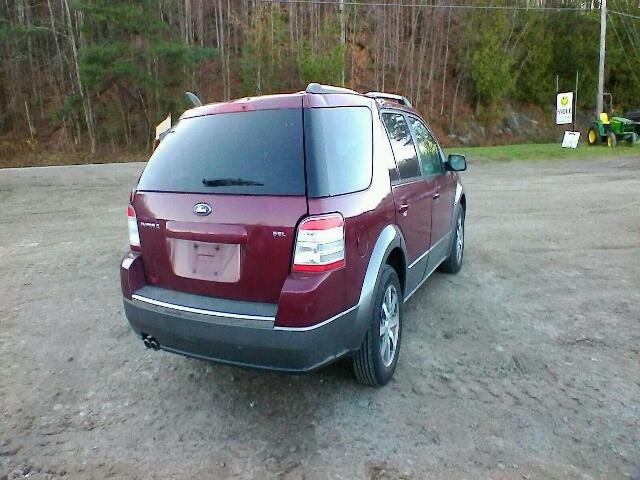 1FMDK02W88GA38443 - 2008 FORD TAURUS X S MAROON photo 4