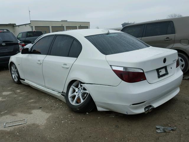 WBANB33514B109552 - 2004 BMW 545 I WHITE photo 3