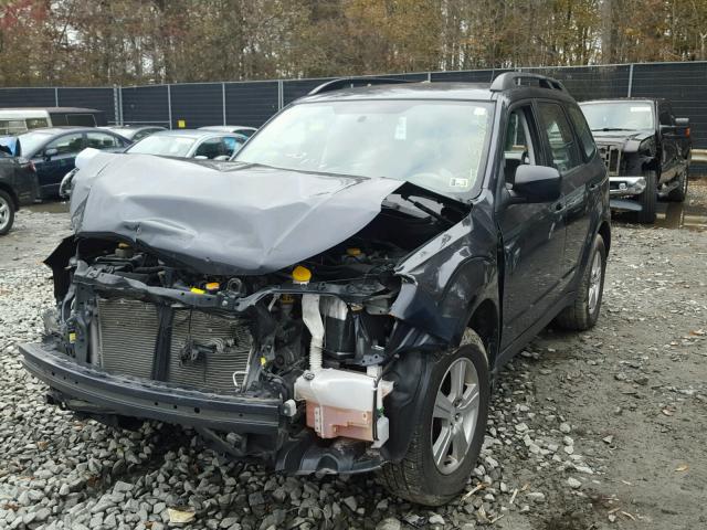 JF2SHABC4DH413286 - 2013 SUBARU FORESTER 2 BLACK photo 2