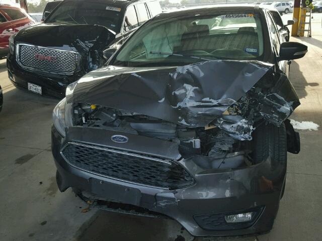 1FADP3F23FL218874 - 2015 FORD FOCUS SE GRAY photo 9