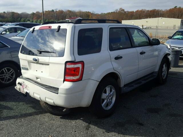 1FMCU9D77AKD36226 - 2010 FORD ESCAPE XLT WHITE photo 4