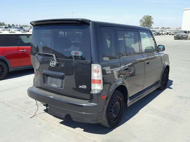 JTLKT324954001802 - 2005 TOYOTA SCION XB Negro foto 4