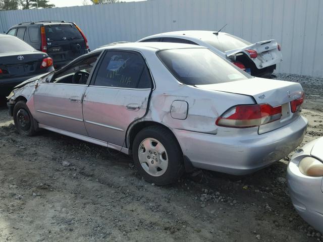 1HGCG16552A068214 - 2002 HONDA ACCORD EX SILVER photo 3