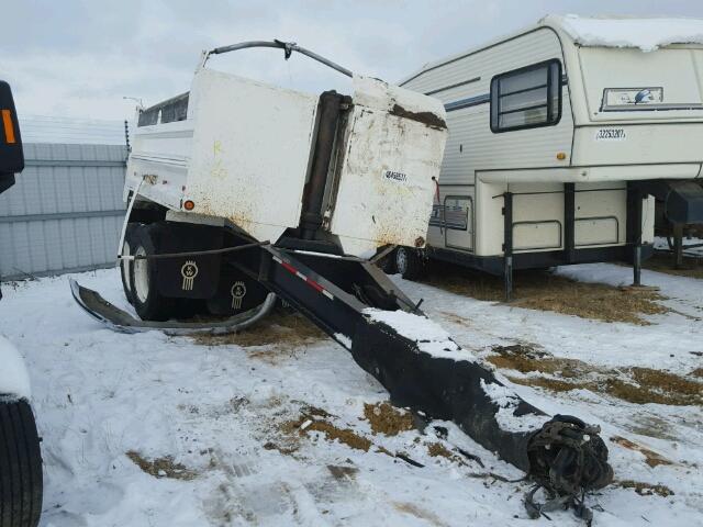 2C92214E2X1086399 - 2000 PUP TRAILER WHITE photo 1