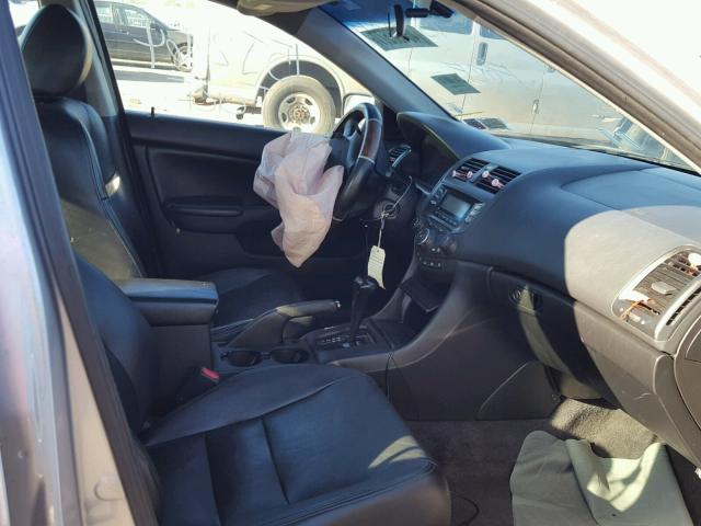 1HGCM56154A139668 - 2004 HONDA ACCORD SILVER photo 5