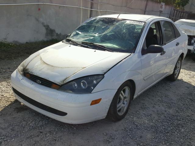 1FAFP34343W337855 - 2003 FORD FOCUS SE C WHITE photo 2