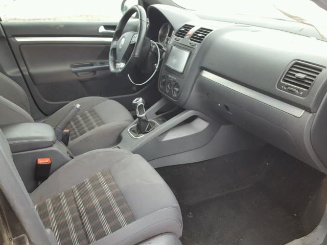 3VWDJ71K48M073014 - 2008 VOLKSWAGEN GLI შავი ფოტო 5