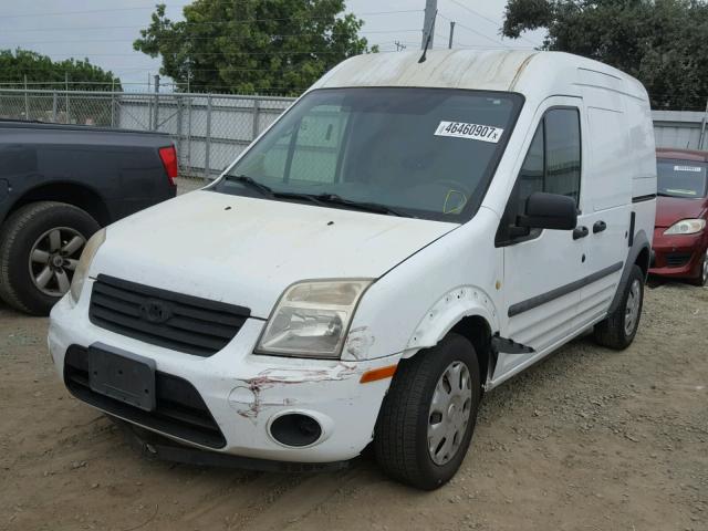 NM0LS7BN7BT061370 - 2011 FORD TRANSIT CO WHITE photo 2