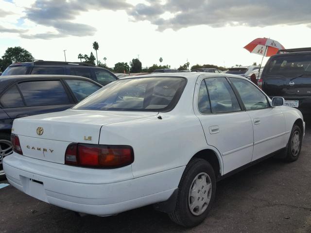 4T1SK12EXRU369838 - 1994 TOYOTA CAMRY LE WHITE photo 4