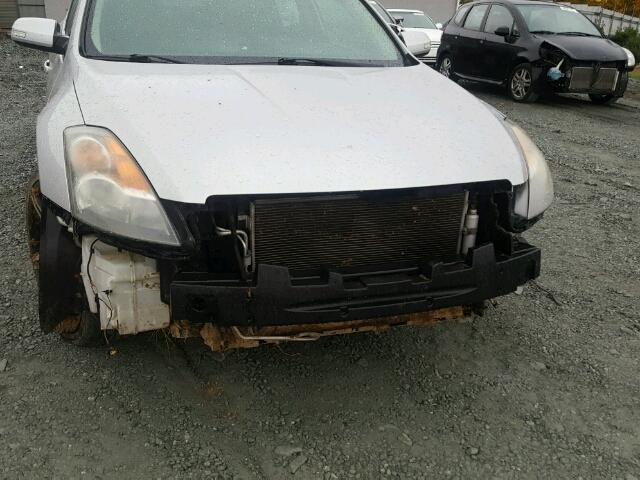 1N4BL21E38N453703 - 2008 NISSAN ALTIMA 3.5 SILVER photo 9