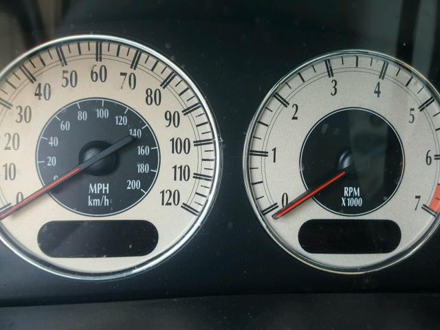 2C4GP54L41R372847 - 2001 CHRYSLER TOWN & COU TAN photo 8