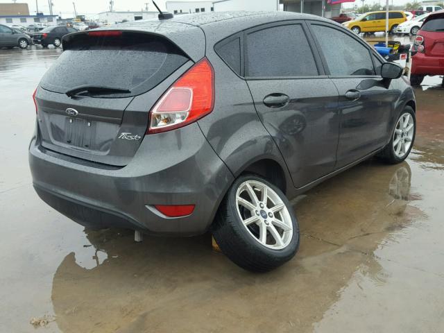 3FADP4EJ5FM104937 - 2015 FORD FIESTA SE GRAY photo 4