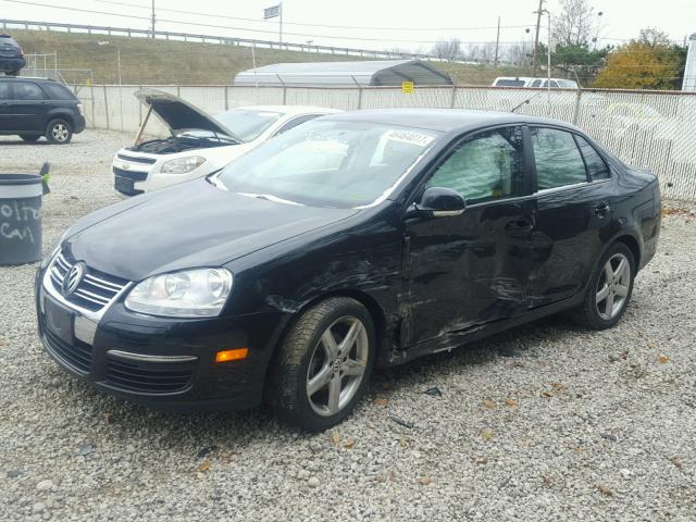 3VWAZ7AJ7AM122702 - 2010 VOLKSWAGEN JETTA LIMI BLACK photo 2