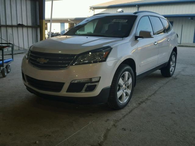 1GNKRGKD5HJ191757 - 2017 CHEVROLET TRAVERSE L WHITE photo 2