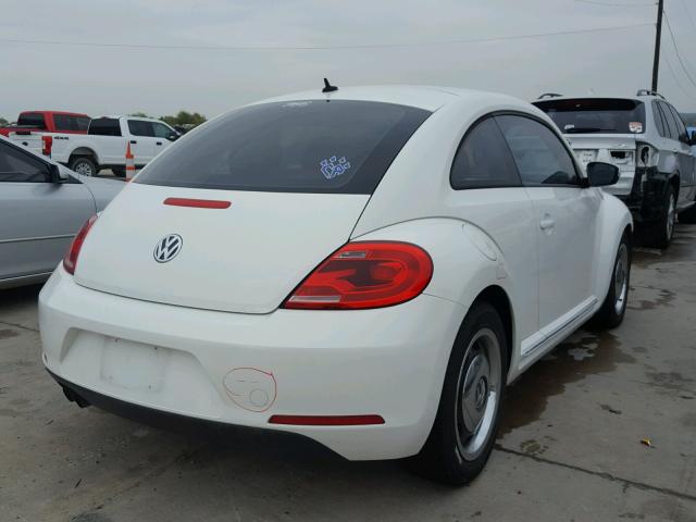 3VWJX7AT6CM649088 - 2012 VOLKSWAGEN BEETLE WHITE photo 4