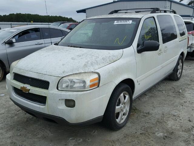 1GNDV33198D171026 - 2008 CHEVROLET UPLANDER L WHITE photo 2