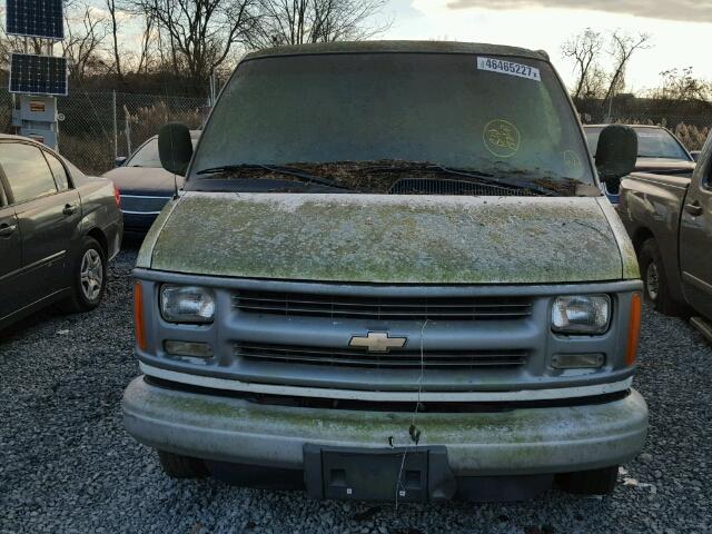 1GCGG29R711192519 - 2001 CHEVROLET EXPRESS G2 WHITE photo 9