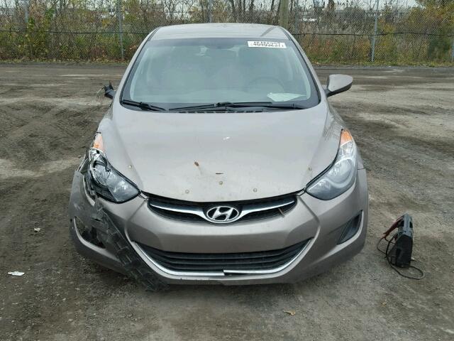 5NPDH4AE5DH273777 - 2013 HYUNDAI ELANTRA GL BEIGE photo 9