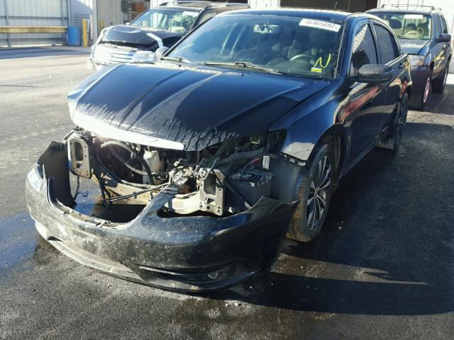 1C3BC8FG6BN615472 - 2011 CHRYSLER 200 S BLACK photo 2