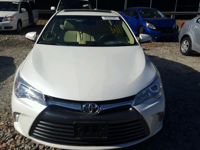 4T1BF1FK8GU570252 - 2016 TOYOTA CAMRY LE WHITE photo 9