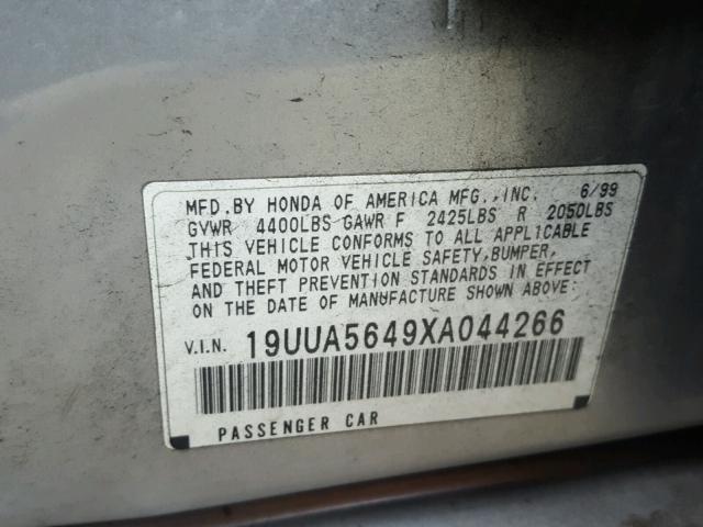 19UUA5649XA044266 - 1999 ACURA 3.2TL SILVER photo 10