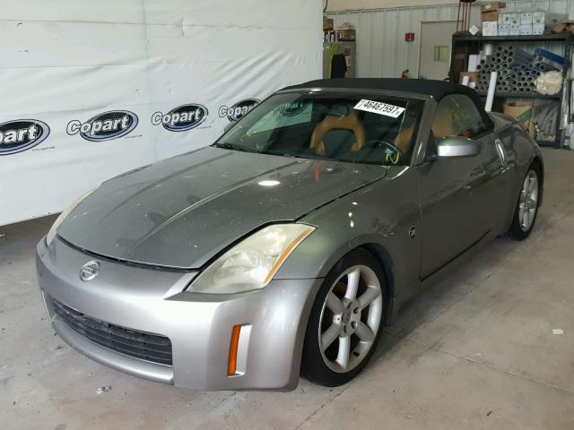 JN1AZ36A34T011531 - 2004 NISSAN 350Z ROADS GRAY photo 2