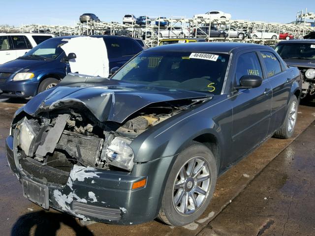 2C3KA43R56H105181 - 2006 CHRYSLER 300 GREEN photo 2