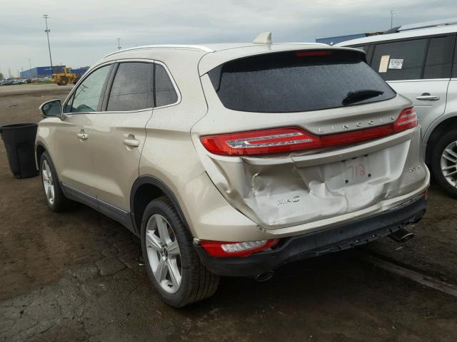 5LMCJ1D96HUL47712 - 2017 LINCOLN MKC PREMIE GOLD photo 3