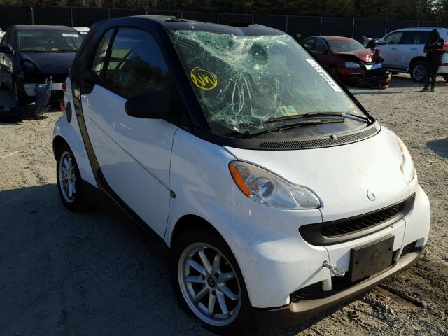 WMEEJ31X18K165735 - 2008 MERCEDES-BENZ SMARTCAR WHITE photo 1