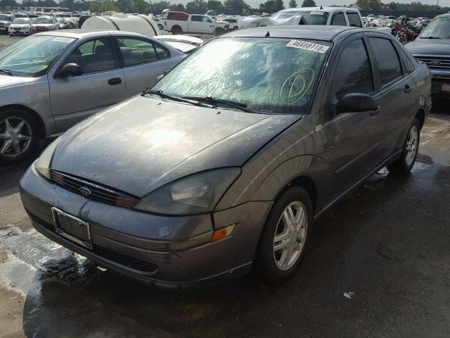 1FAFP38ZX4W147915 - 2004 FORD FOCUS ZTS GRAY photo 2