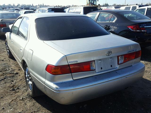 JT2BG22K6Y0447158 - 2000 TOYOTA CAMRY CE SILVER photo 3