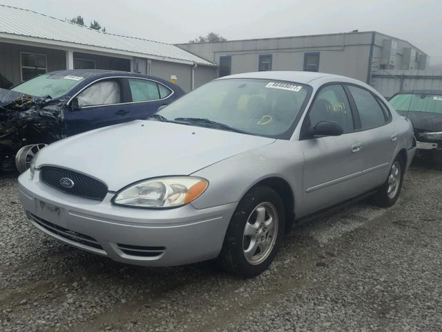 1FAFP53U35A270977 - 2005 FORD TAURUS SILVER photo 2