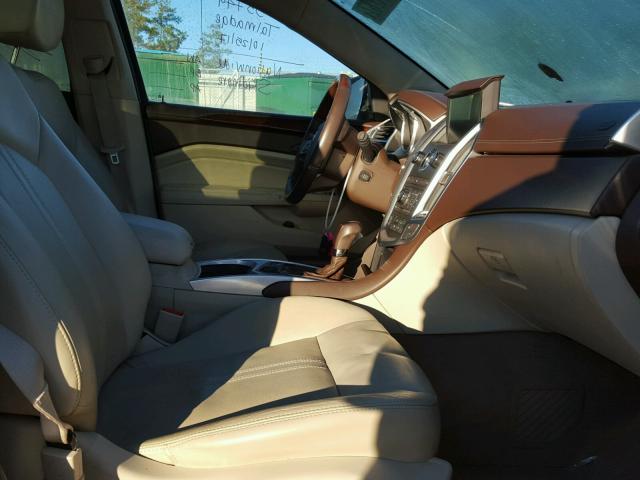 3GYFNDEY1AS598637 - 2010 CADILLAC SRX LUXURY BEIGE photo 5