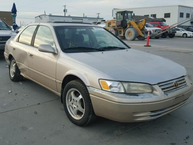 4T1BG22K7VU825284 - 1997 TOYOTA CAMRY CE GOLD photo 1