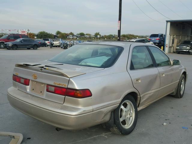 4T1BG22K7VU825284 - 1997 TOYOTA CAMRY CE GOLD photo 4