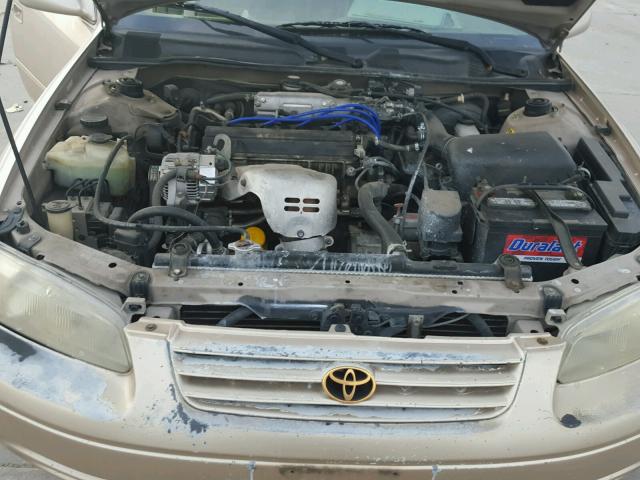 4T1BG22K7VU825284 - 1997 TOYOTA CAMRY CE GOLD photo 7