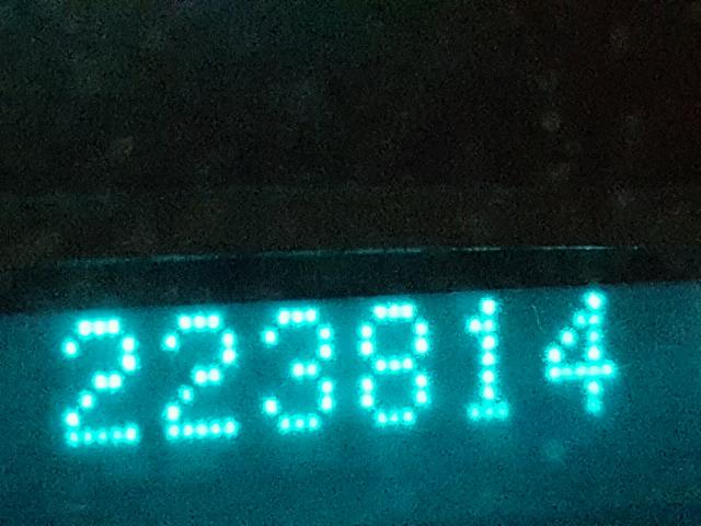 1GYEK63NX4R218050 - 2004 CADILLAC ESCALADE L BLACK photo 8